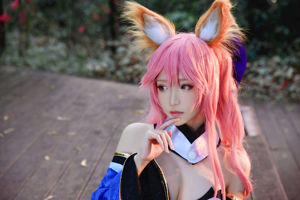 [COS Welfare] Long Legs Coser Qingqingzi Js - Lagu Ajaib Kota Ye Ying + Tamamo Depan