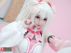 [Net Celebrity Photo COSER Photo] Coser Miss Potato Godzilla - Sakura Miku