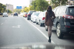 Zhou Yuxi Sandy "Sexy Real Car Shoot under the Scene of the Story" [秀人XIUREN] No.1869