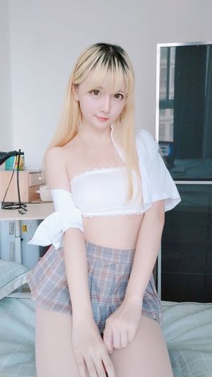 Những ngôi sao nữ sinh dễ thương "Đồng phục váy ngắn" [WIFI COSPLAY]