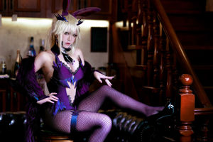 [Ảnh COSER màu đỏ đậm] Son nửa và nửa - LancerAlter Bunny